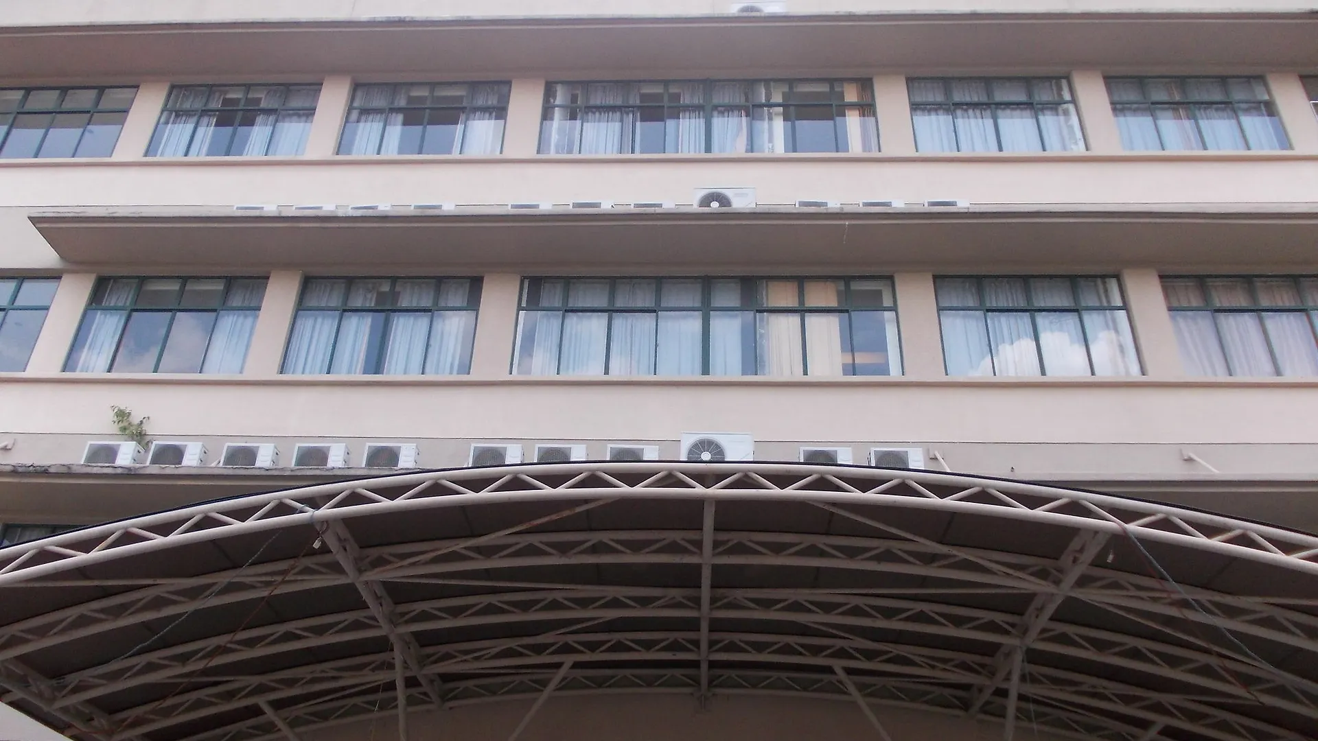 Hotel Sri Sutra - Bandar Sri Damansara Sungai Buloh 2*,  Malaysia